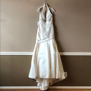 Halter wedding dress